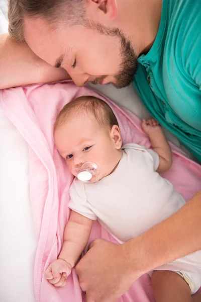 Padre y bebé —  Fotos de Stock