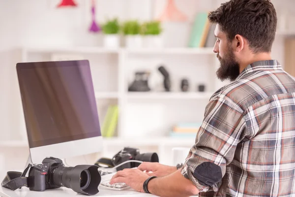 Fotógrafo en el trabajo — Foto de Stock