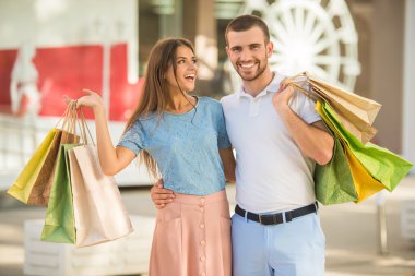 Sevgili bir çift randevuda.