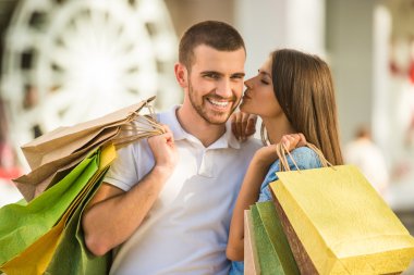 Sevgili bir çift randevuda.