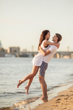 Sevgili bir çift randevuda.