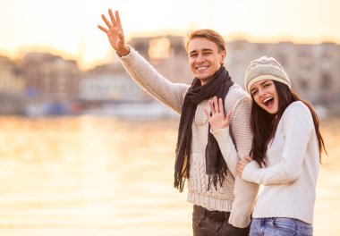 Sevgili bir çift randevuda.