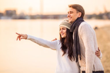 Sevgili bir çift randevuda.