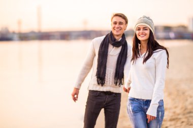 Sevgili bir çift randevuda.