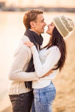 Sevgili bir çift randevuda.