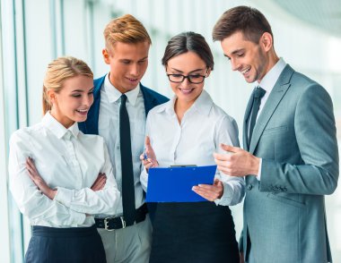 Ofisteki iş adamları