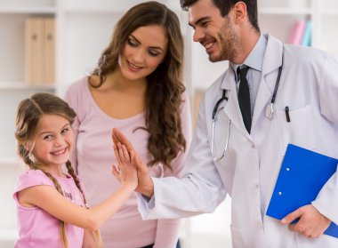 Çocuk ve çocuk doktoru