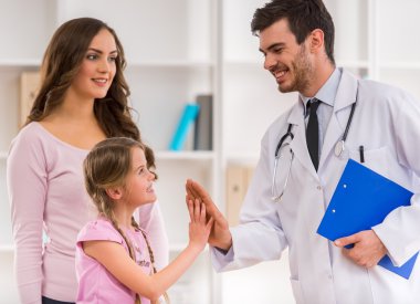 Çocuk ve çocuk doktoru