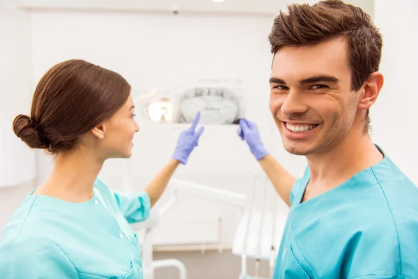 Escritório de dentista profissional — Fotografia de Stock