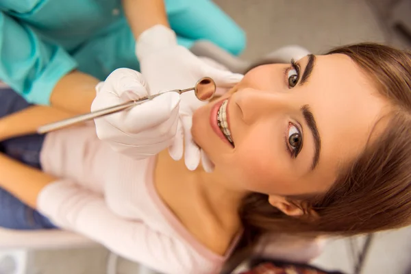 Escritório de dentista profissional — Fotografia de Stock