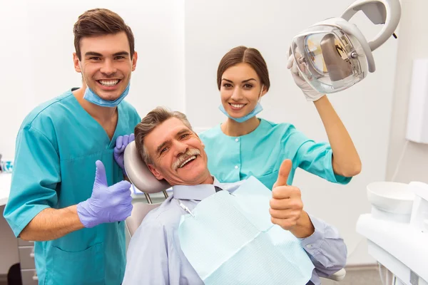 Escritório de dentista profissional — Fotografia de Stock