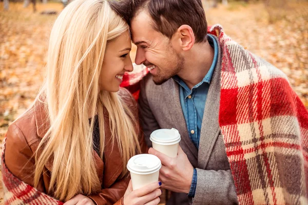 Couple walk autumn — Stock Photo, Image