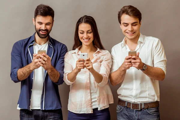 Grupo de jovens — Fotografia de Stock