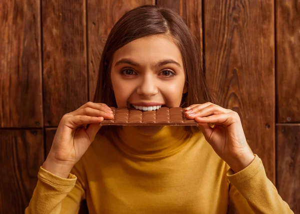 Süßes Teenager-Mädchen — Stockfoto