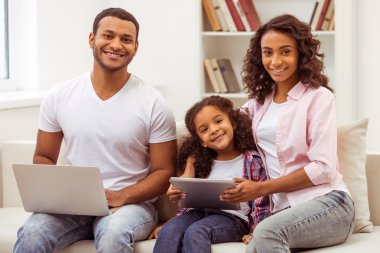 Mutlu bir Afro-Amerikan Aile