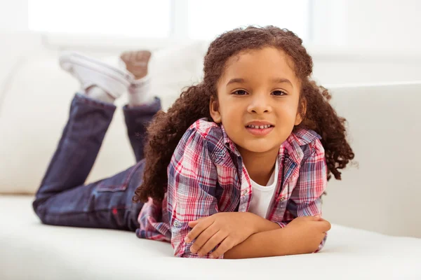 Niña afroamericana — Foto de Stock