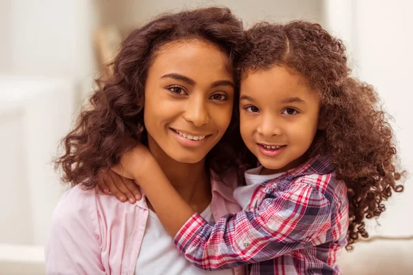 Mãe e filha — Fotografia de Stock