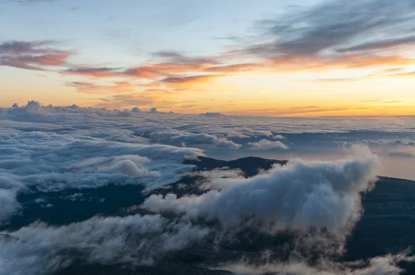 Sunrise at the peak of volcano Teide. Tenerife — Stock Photo, Image