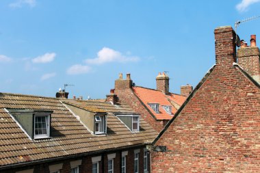 Whitby şehirde evlerin çatı