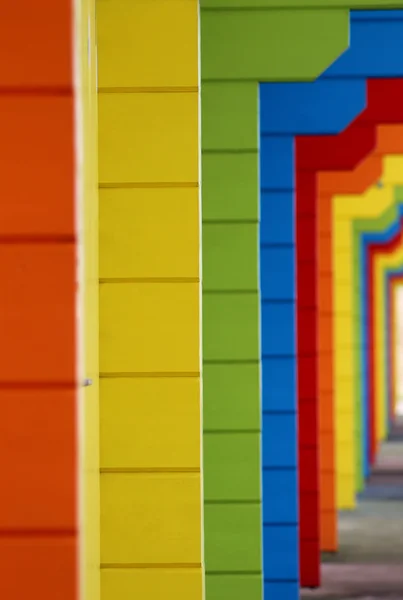 Chalets de plage en bois colorés — Photo