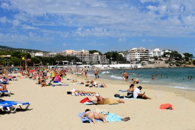 Mayorka Adası kumsalda Palma Nova