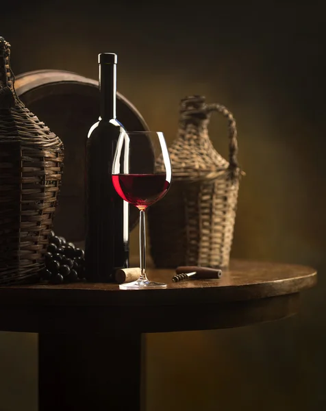 Stillleben mit Rotwein — Stockfoto