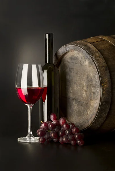 Natura morta con vino rosso — Foto Stock