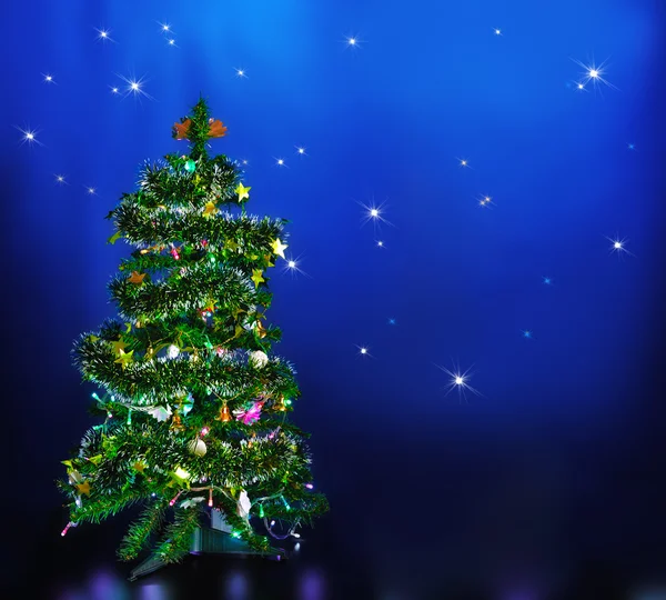 Albero di Natale su cielo stellato — Foto Stock