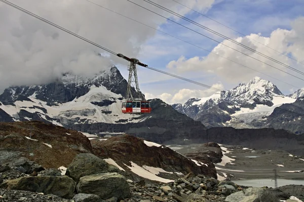 Švýcarských Alpách poblíž Matterhorn — Stock fotografie