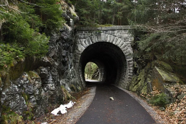 The cycle path and the old tunnel — Stock Photo, Image
