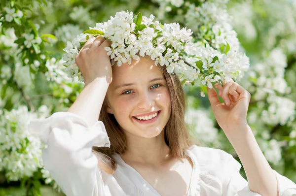 Beautiful spring girl — Stock Photo, Image