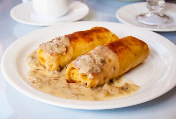 Pancakes with meat — Stock Photo, Image