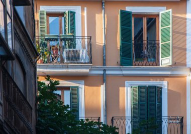 Eski İspanyol mimarisi. Cephe daire