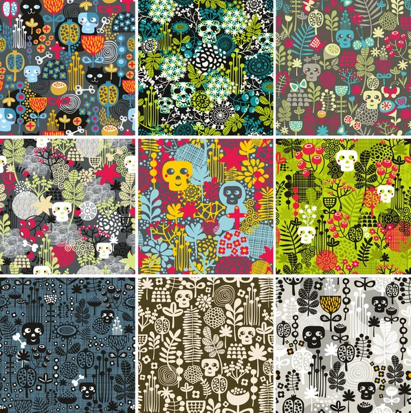 Set of floral seamless patterns with skulls — Stock Vector