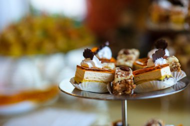 farklı doldurma ile kek