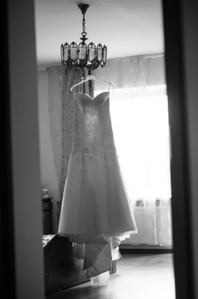 Beautiful wedding dress — Stock Photo, Image