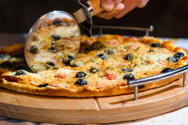 Tasty traditional Pizza — Stock Photo, Image