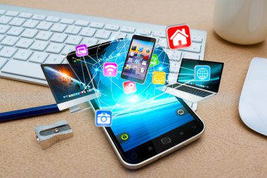 Modern cep telefonu teknoloji cihazları bağlamak