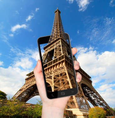 Eyfel Kulesi Paris Fransa bir cep telefonu ile çekilen