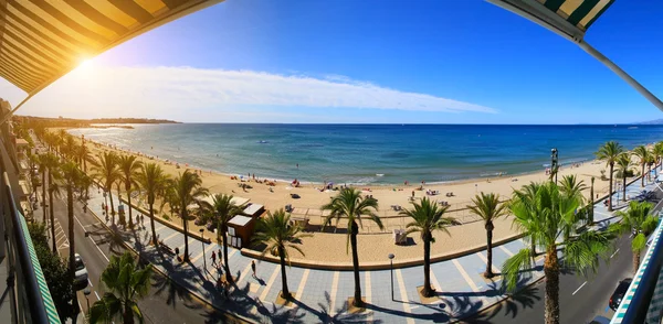Pohled na pláž Platja Llarga v Salou Španělsko — Stock fotografie