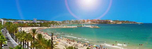 Vista da praia Platja Llarga em Salou Espanha — Fotografia de Stock