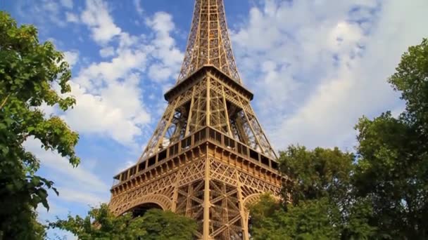 Torre Eiffel em Paris — Vídeo de Stock