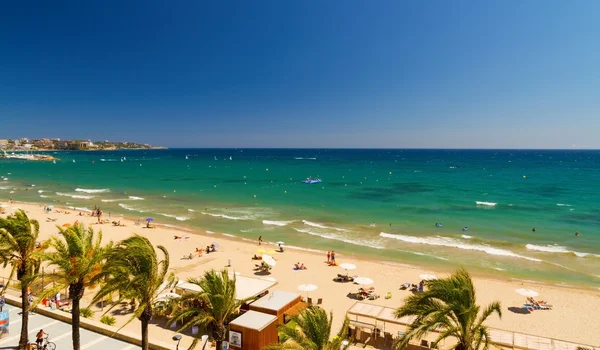 Вид на пляж Пладжа Ларга в Салоу, Испания — стоковое фото