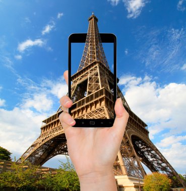 Eyfel Kulesi Paris Fransa bir cep telefonu ile çekilen