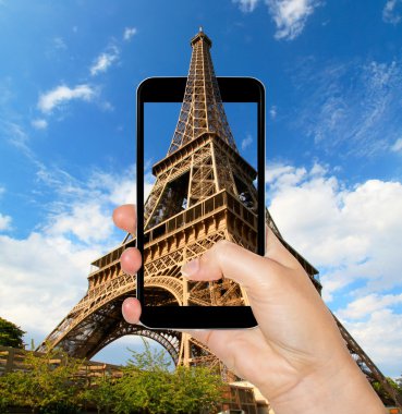 Eyfel Kulesi Paris Fransa bir cep telefonu ile çekilen
