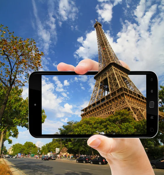 Eyfel Kulesi Paris Fransa bir cep telefonu ile çekilen