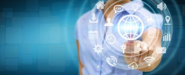 IC işkadını dijital dokunmatik ekran arayüzü ile kullanarak web