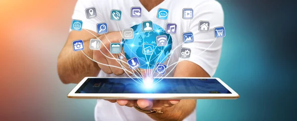 Geschäftsmann nutzt moderne digitale Tablet-Anwendungen — Stockfoto