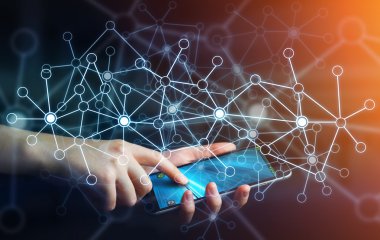 Cep telefonuyla veri ağı kullanarak iş kadını