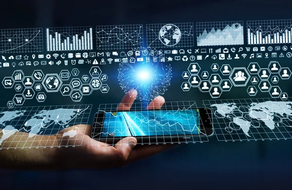 Forretningsmand ved hjælp af digitale mobiltelefon diagrammer interface - Stock-foto